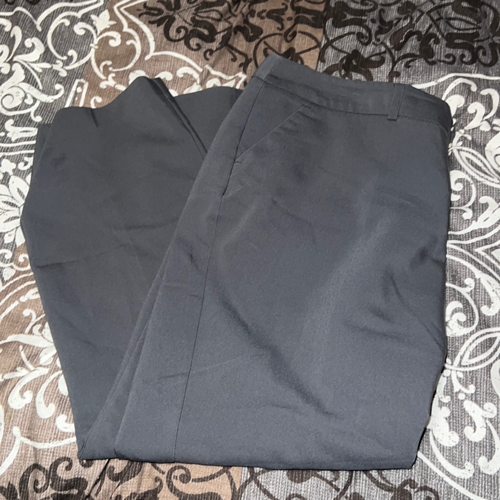 Ladies dress capris Apt 9, size 12PS